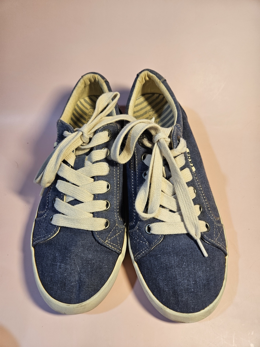 Taos Footwear Navy Canvas Sneakers with Cream Laces. Worn Once See Pics Bin 10